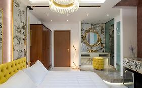 Pela Veranda Exquisite Suites